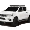 Kit de galerie Slimline II pour une Toyota Hilux Revo DC (2016 - jusqu'à présent) / Rails et Pieds - de Front Runner
