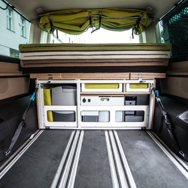 Alternative view of Nestbox Roamer 440