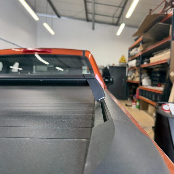 Barre de benne pour rideau coulissant Isuzu D-Max 2020+ – Image 12
