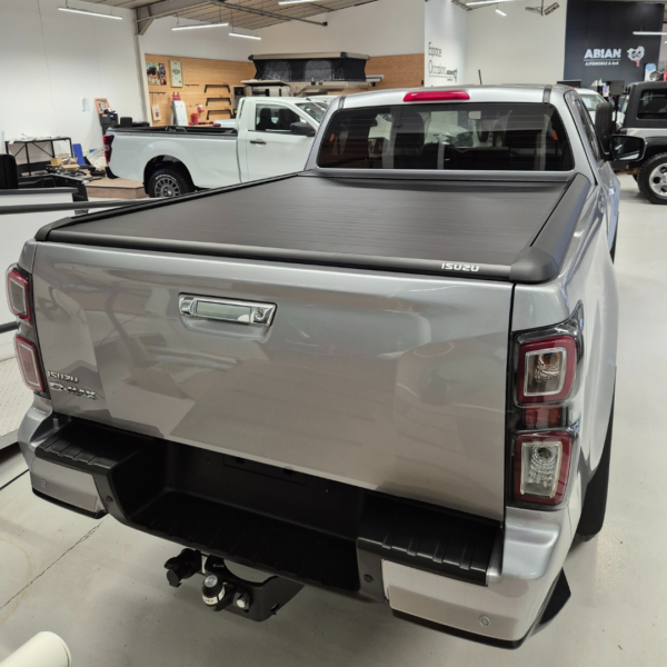 Alternative view of Rideau de benne rétractable Isuzu D-Max