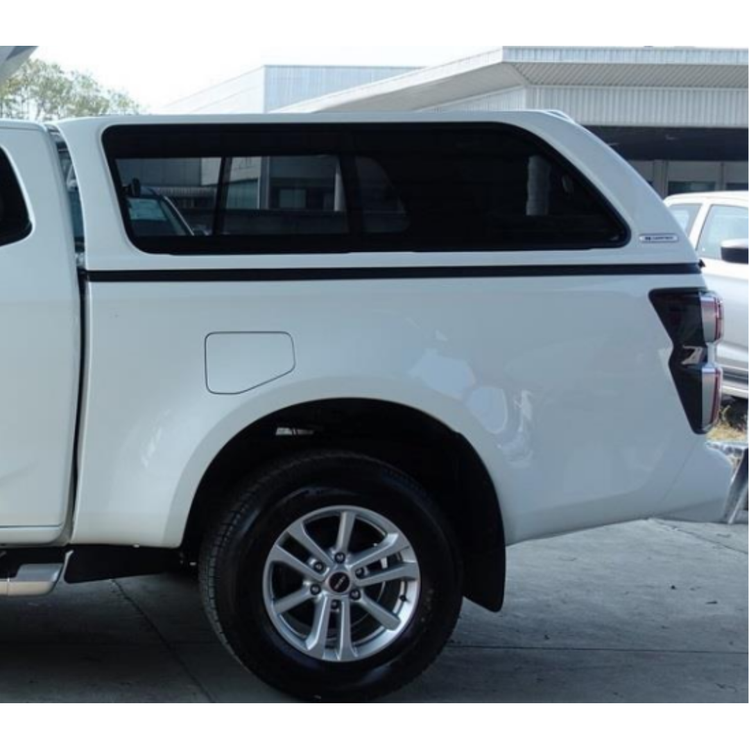 Hardtop avec vitres coulissantes Isuzu Space Cab 2023 – Image 1