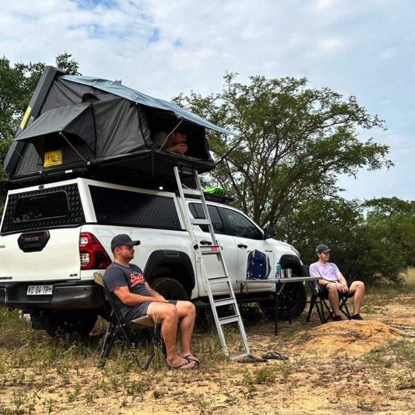 Alternative view of Eezi-Awn Sabre Rooftop Tent-Grey