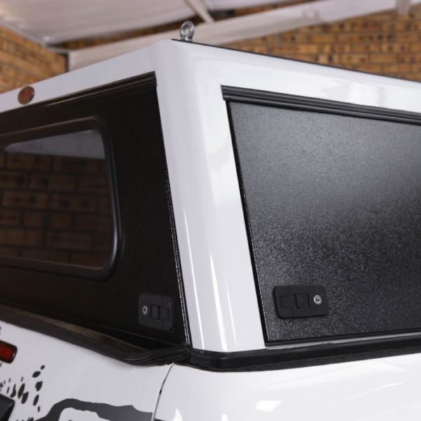 Alternative view of Hardtop Canopy Isuzu D-Max (2021 jusqu'à présent) Bushtech