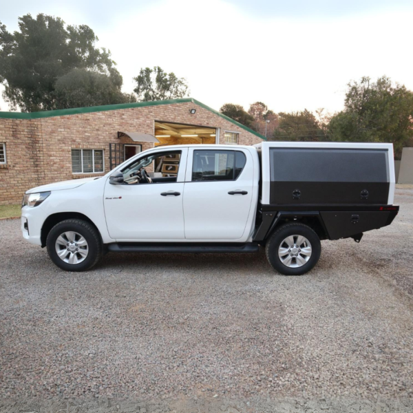 Plateau australien hardtop Canopy Toyota Hilux Revo Bushtech
