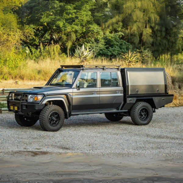 Alternative view of Plateau australien hardtop Canopy Toyota Landcruiser 79