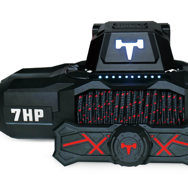 Treuil T-MAX EWI13000S Titan Force View Series, capacité 5 900 kg, moteur 12V 7 CV, corde synthétique renforcée, commande à distance, IP68. Idéal pour une traction fiable sur tous terrains.