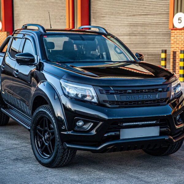 Kit éclairage calandre LED Lazer Nissan Navara (2014-2021) Linear-18