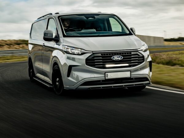 Kit éclairage calandre LED Lazer Ford Transit Custom (2024+) Glide