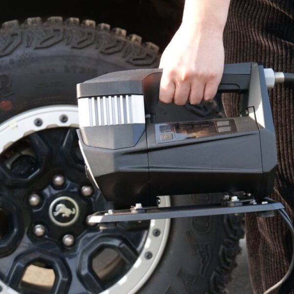 Alternative view of Compresseur portable T-MAX Storm Pump 12V – 190L/min