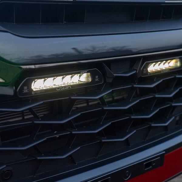 Alternative view of KIT MONTAGE LINEAR 6 CALANDRE ISUZU D-MAX 2025+