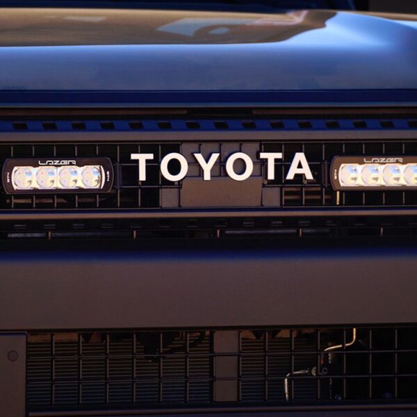 Alternative view of KIT MONTAGE ST4 EVO CALANDRE TOYOTA LC250 2024+