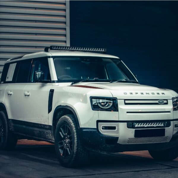 Alternative view of KIT MONTAGE TOIT LR DEFENDER 2020+ - H 60mm - Linear 42