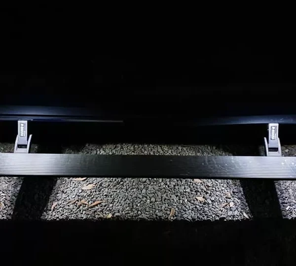 Alternative view of MARCHE PIED ELECTRIQUE DODGE RAM 1500 D/C 2009->2018 (la paire)