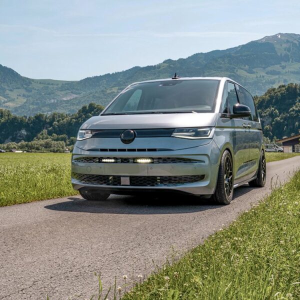 Alternative view of KIT MONTAGE LINEAR 6 CALANDRE VW T7 2022+
