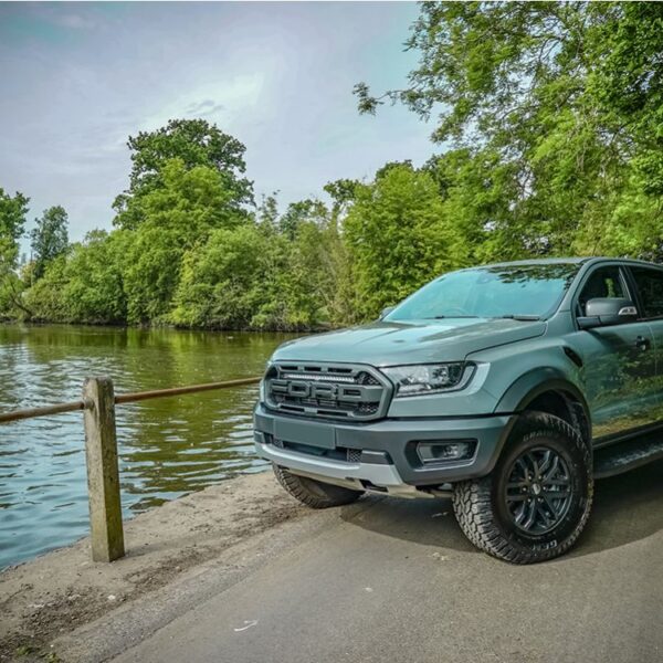 Alternative view of KIT MONTAGE LINEAR 24 CALANDRE FORD RANGER RAPTOR 2019+