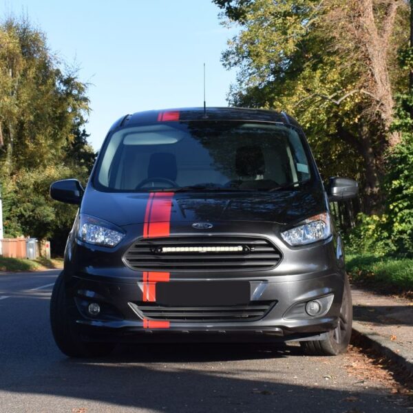 Alternative view of KIT MONTAGE LINEAR 18 CALANDRE FORD TRANSIT COURIER 2014+