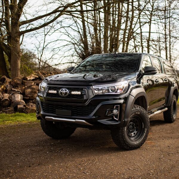 Alternative view of KIT MONTAGE ST4 EVO CALANDRE TOYOTA HILUX INVINCIBLE X 2018+