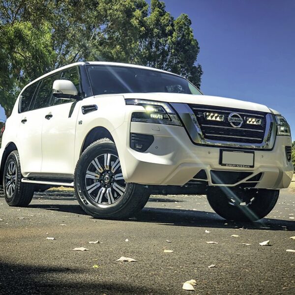 Alternative view of KIT MONTAGE RRR4 CALANDRE NISSAN PATROL Y62 SERIES 5 2020+