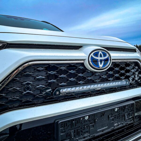KIT MONTAGE LINEAR 18 CALANDRE 065 TOYOTA RAV4 PLUG-IN HYBRID 2020+ – Image 3