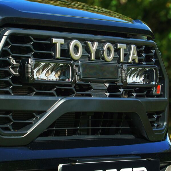KIT MONTAGE RRR4 CALANDRE TOYOTA HILUX GR SPORT 2024+ – Image 3