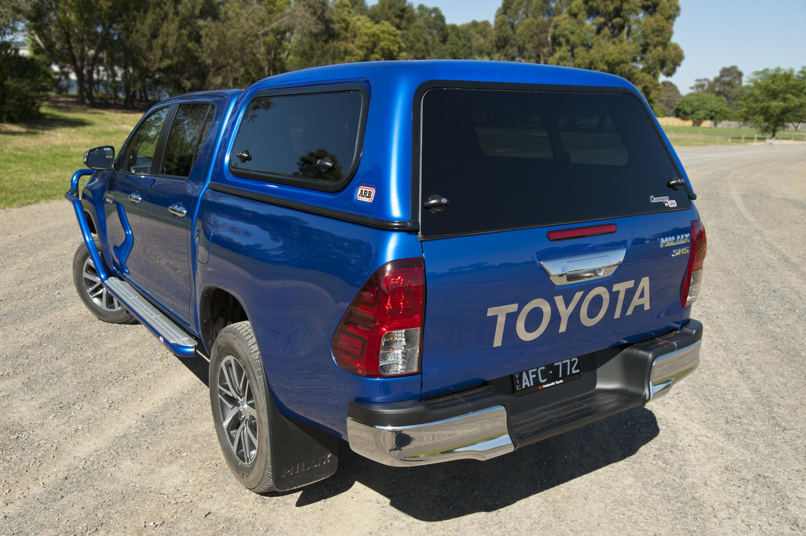 CLASSIC CANOPY SMTH 2LUW HILUX SR5 DC INVINCIBLE 20+