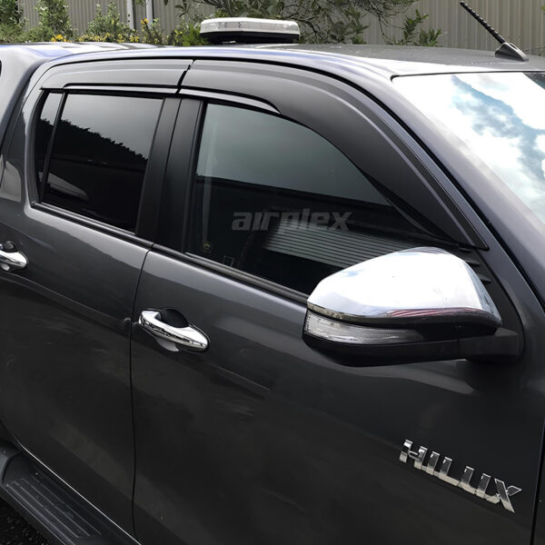 Jeu 4 déflecteurs vitre avant et arrière Hilux Revo
