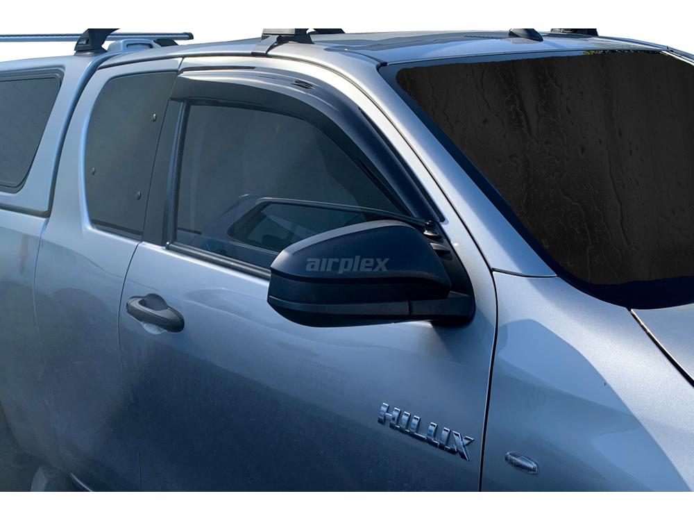 Jeu 2 déflecteurs de vitre avant Hilux Revo simple et Xtra cabine - montage collé