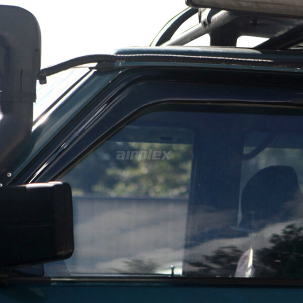 Jeu 2 déflecteurs vitre avant Nissan Patrol GR Y60
