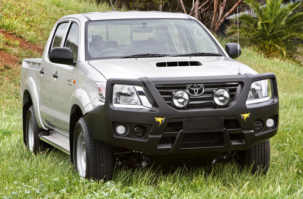 SA145 2011+ HILUX BLACK SA100BL145-(TP43426)