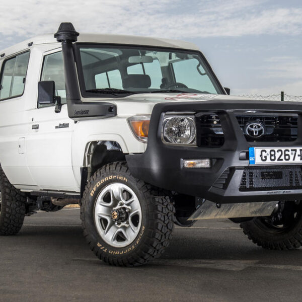 TOY LC70 3/07 WB BLK