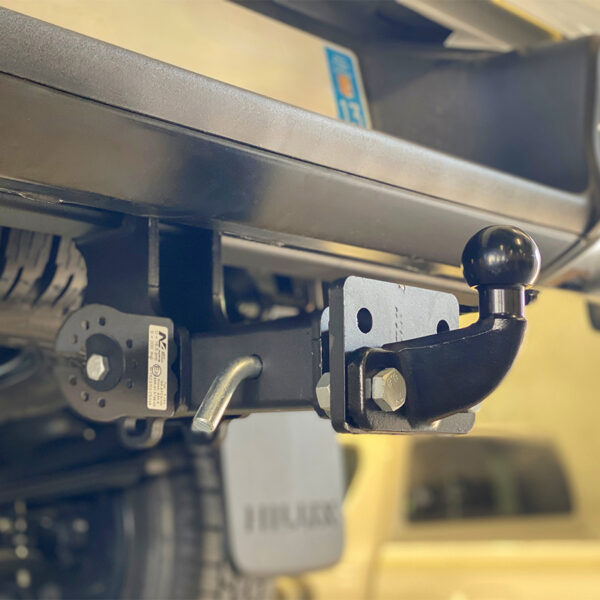 Attelage carré 2" homologué Toyota Hilux Revo N4-Offroad