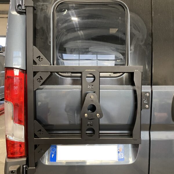 Alternative view of Porte roue de secours en inox sur porte arrière gauche Fiat Ducato Campeo N4-Offroad