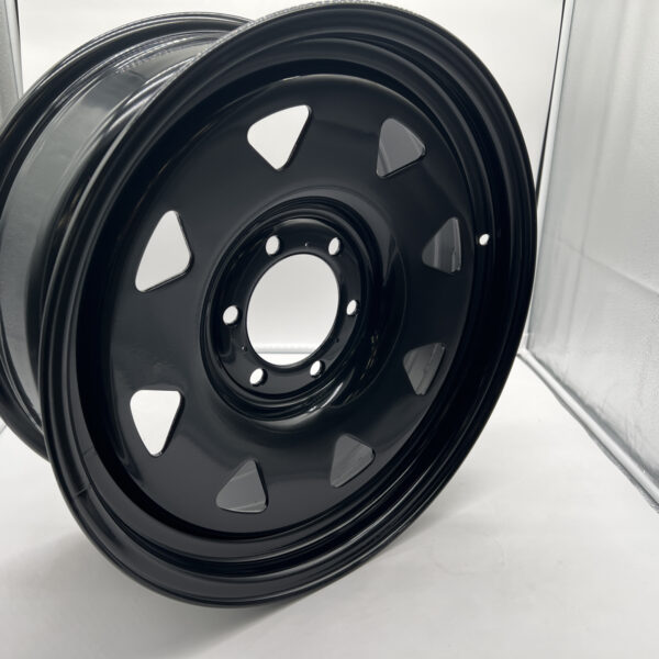 Jante acier Triangular noire 7.5X18 6x139.7 Toyota Land Cruiser et Hilux N4-Offroad