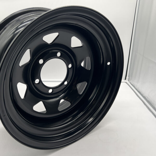 Jante acier Triangular noire 8X16 6x139.7 Land Cruiser Patrol Pajero N4-Offroad
