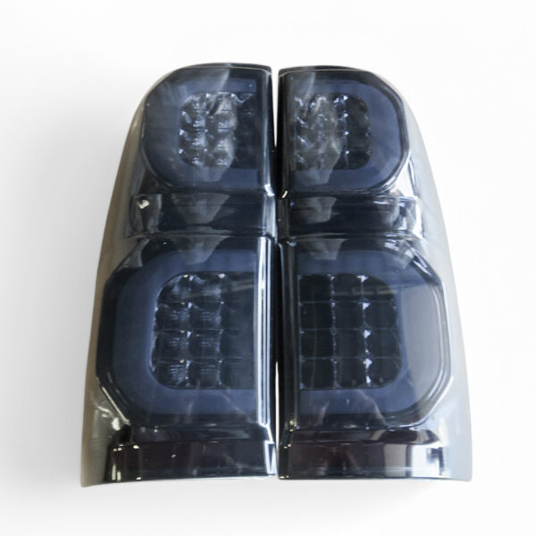 Paire de feux arrières à leds fumés Hilux Vigo - design dernière génération