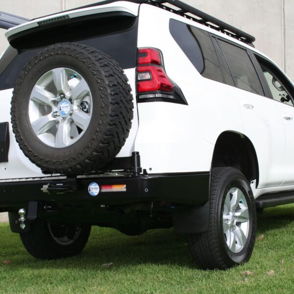 Kit de montage plaque immatriculation sur porte arrière Kaymar Toyota KDJ150