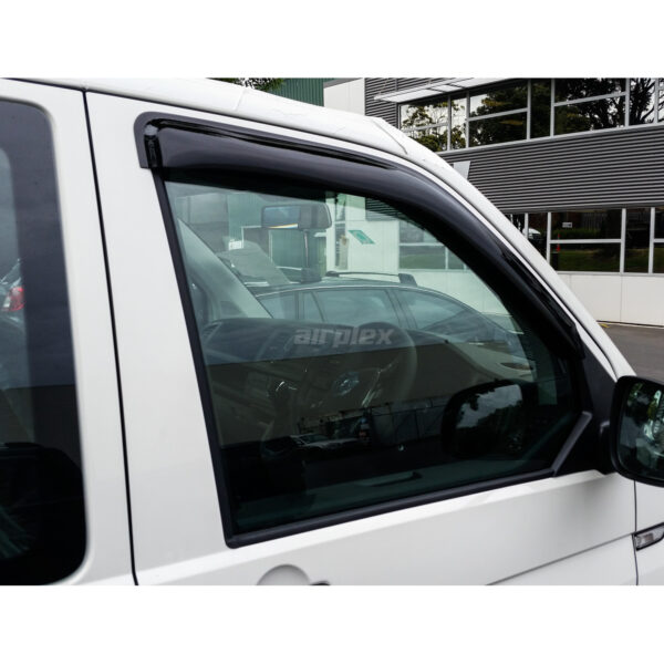 Alternative view of Jeu de 2 déflecteurs de vitre avant pour VW Transporter T5 T6 T6.1 - montage collé