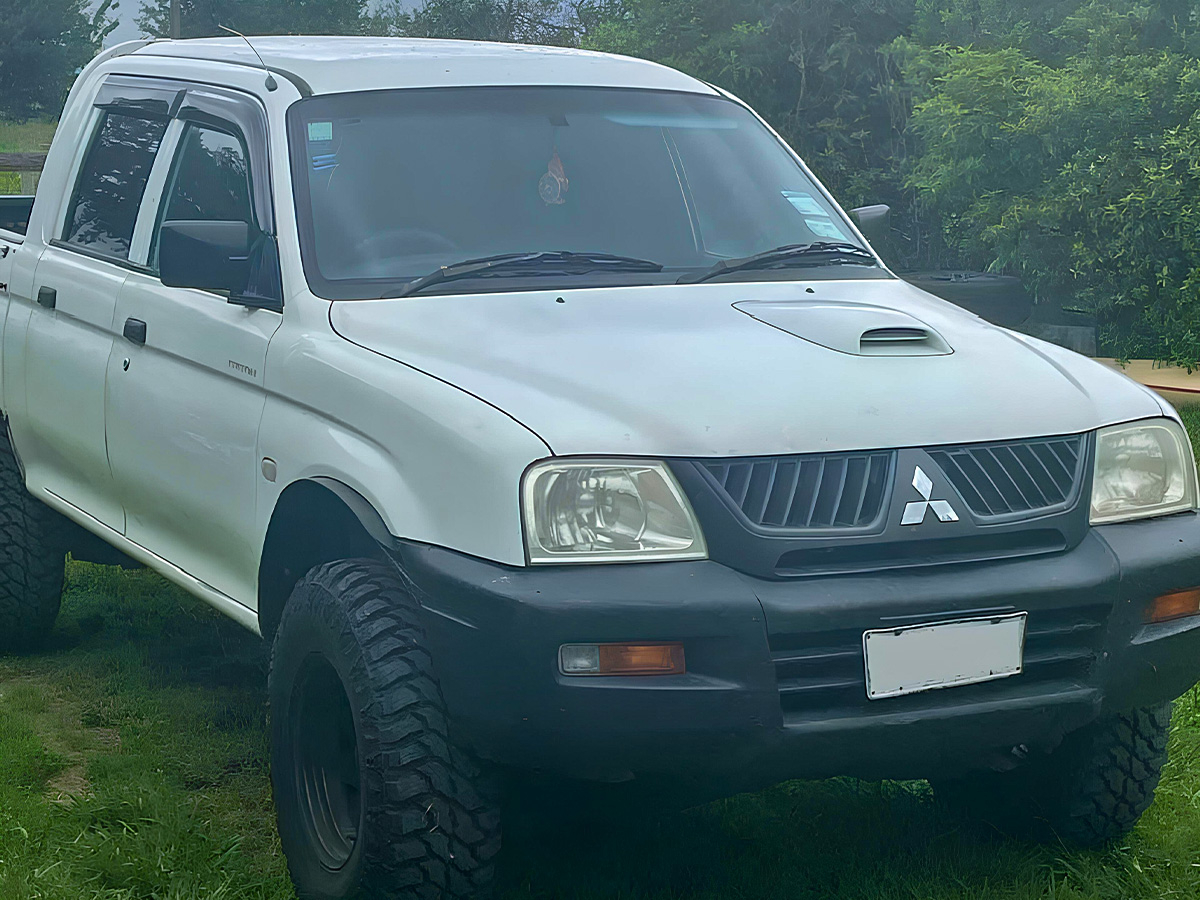 Jeu 4 déflecteurs vitre avant et arrière Mitsubishi L200 K74 1997-2006 – Image 2