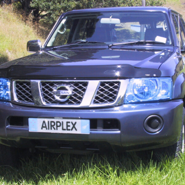 Alternative view of DEFLECTEUR CAPOT PATROL Y61 APRES 2005