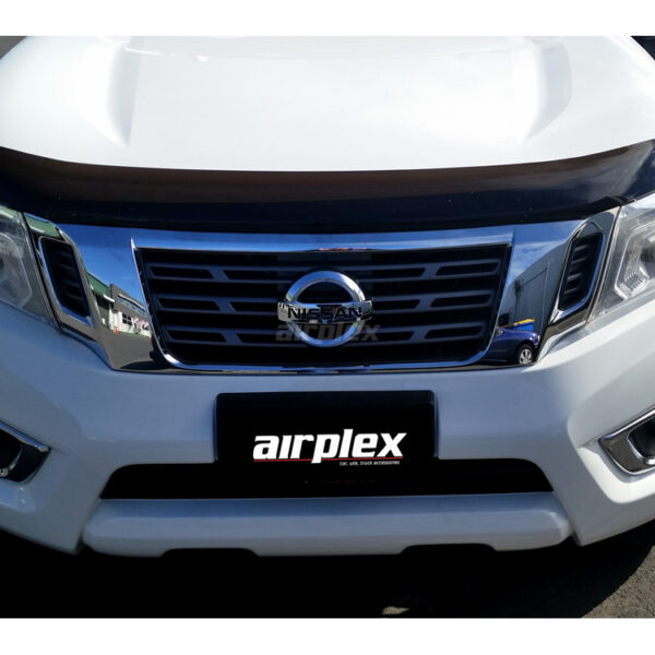 Alternative view of PROTECTION PHARE NAVARA D23