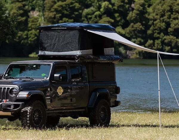 Alternative view of Store lateral James Baroud 170x240 gamme Frontier pour tente de toit Odyssey