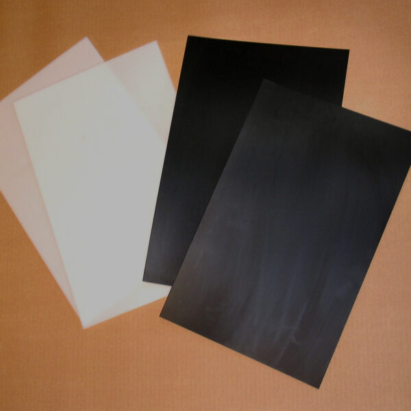 Alternative view of Bavettes noires semi-rigides 325x495mm N4-Offroad