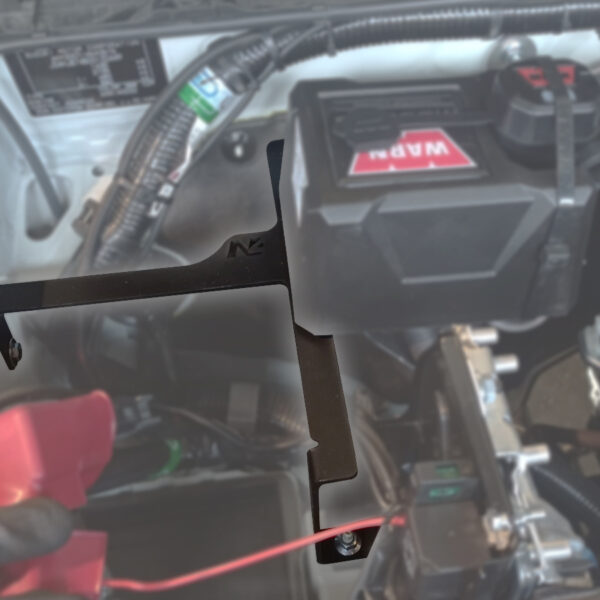 Alternative view of Kit support boitier relais treuil dans compartiment moteur Jimny 2018+ N4-Offroad