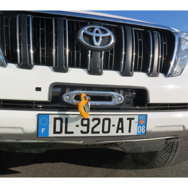 Alternative view of Platine de treuil intégrée au pare-chocs d'origine pour Toyota KDJ150 GDJ150
