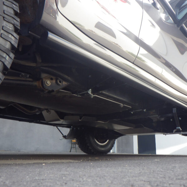 Alternative view of Protections tubulaires de bas de caisse Toyota VDJ200 N4-Offroad