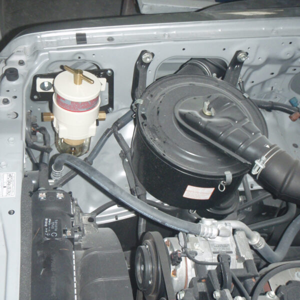 Alternative view of Kit de montage préfiltre Racor 500FG pour Toyota du BJ71 au HZJ78 N4-Offroad