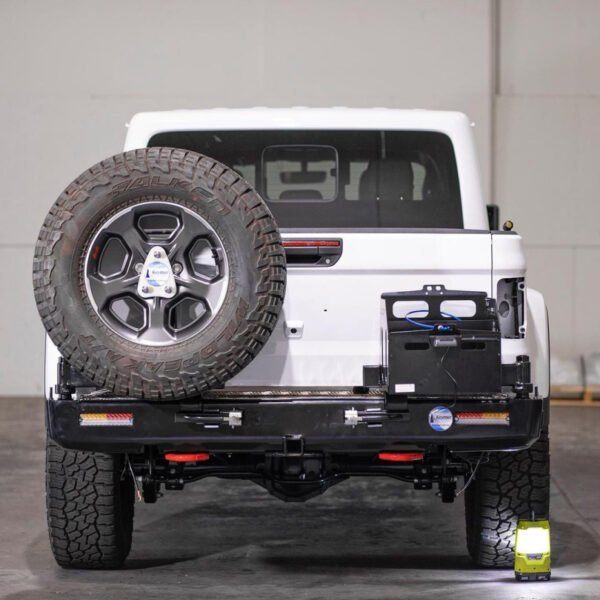 Alternative view of Porte roue arrière gauche pour pare chocs arrière Kaymar Jeep Wrangler Gladiator