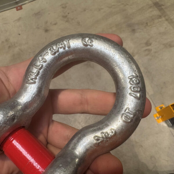 Alternative view of Manille lyre galvanisée - axe rouge - Ø22mm - 4750 kgs