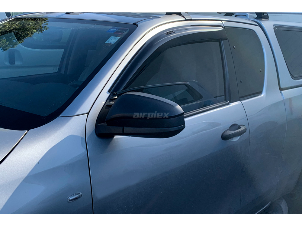 Jeu 2 déflecteurs de vitre avant Hilux Revo simple et Xtra cabine - montage collé – Image 3