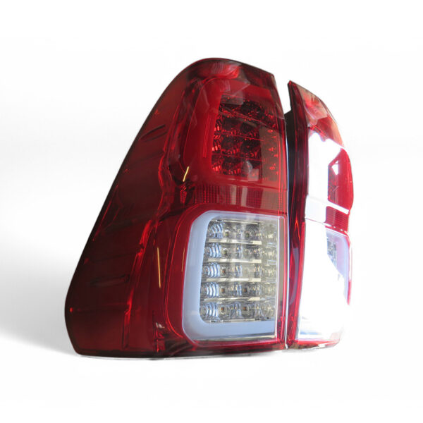 Paire de feux arrières à leds Hilux Revo - design origine avec leds – Image 3
